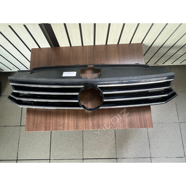 Volkswagen Passat B8 3G0853653 Çıkma Ön Panjur